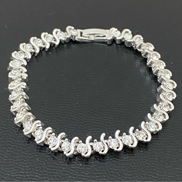 Unsigned Silver-tone CZ 7.5” Tennis Bracelet 19.6g - Picture 7 of 14